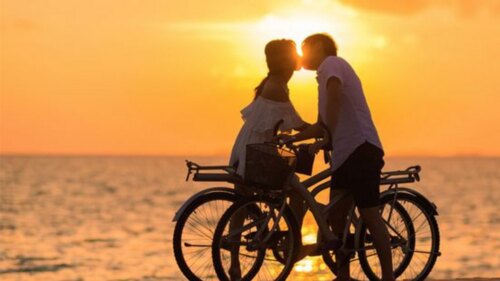 Who delights you with thoughtful little gestures?